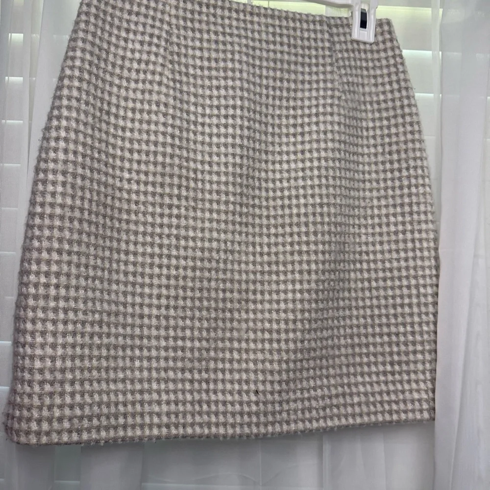 Sisley Houndstooth Tweed Mini Skirt 6 Wool Blend Zip Front Quiet Luxury Coquette